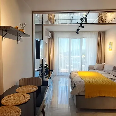 Апартаменти Infinity Studio, *